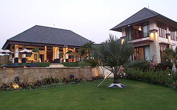 Menari Villa